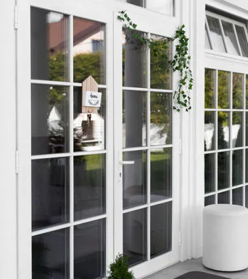 Porta con infissi in PVC