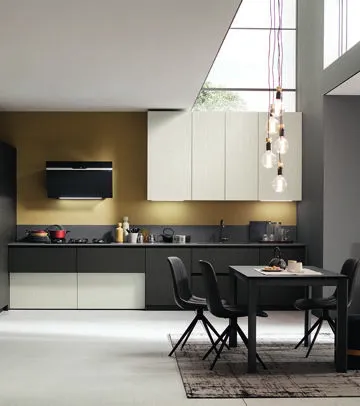 cucina in laminato con anta effetto metallo